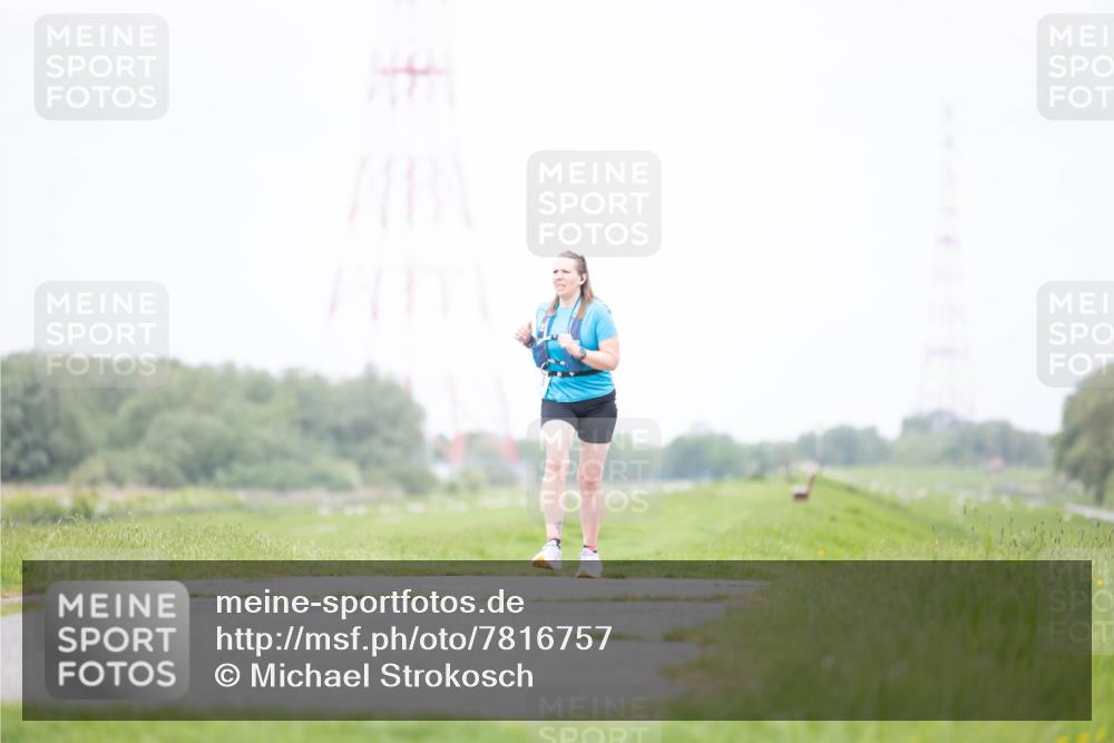04.05.2025 - 8. Wedeler Halbmarathon Michael Strokosch http://msf.ph/oto/7816757 04.05.2025 11:38:53 Laufen  meine-sportfotos.de