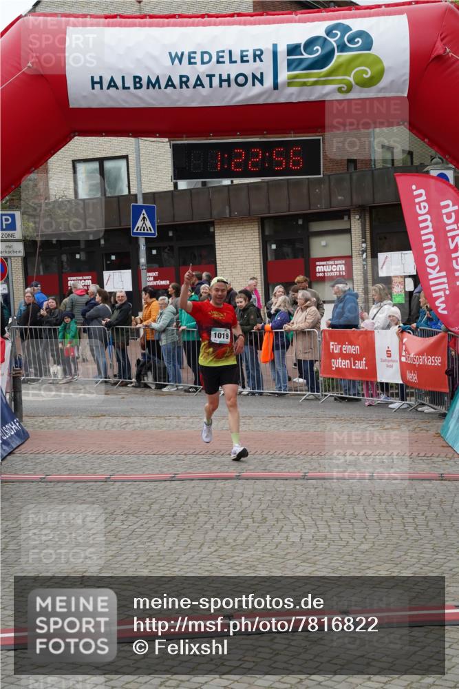 04.05.2025 - 8. Wedeler Halbmarathon Felixshl http://msf.ph/oto/7816822 04.05.2025 11:22:54 Ziel 1019 meine-sportfotos.de