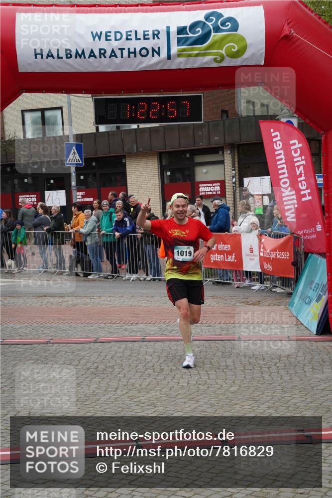 04.05.2025 - 8. Wedeler Halbmarathon Felixshl http://msf.ph/oto/7816829 04.05.2025 11:22:55 Ziel 1019 meine-sportfotos.de