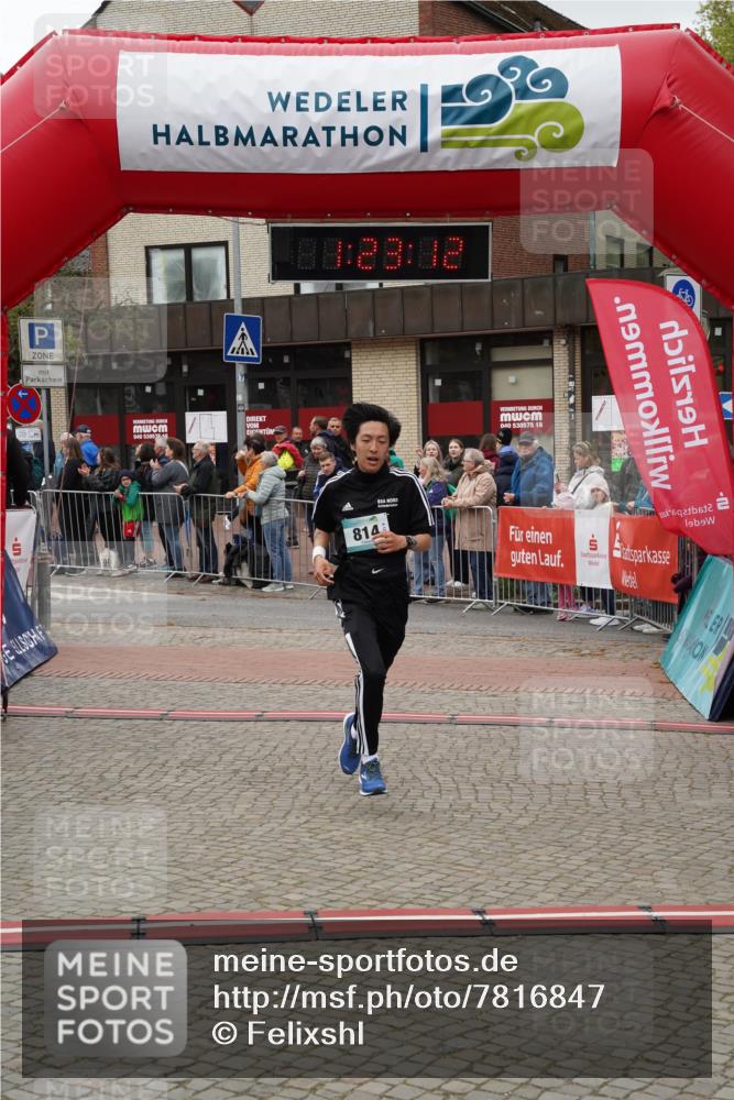 04.05.2025 - 8. Wedeler Halbmarathon Felixshl http://msf.ph/oto/7816847 04.05.2025 11:23:10 Ziel 814, 1016 meine-sportfotos.de