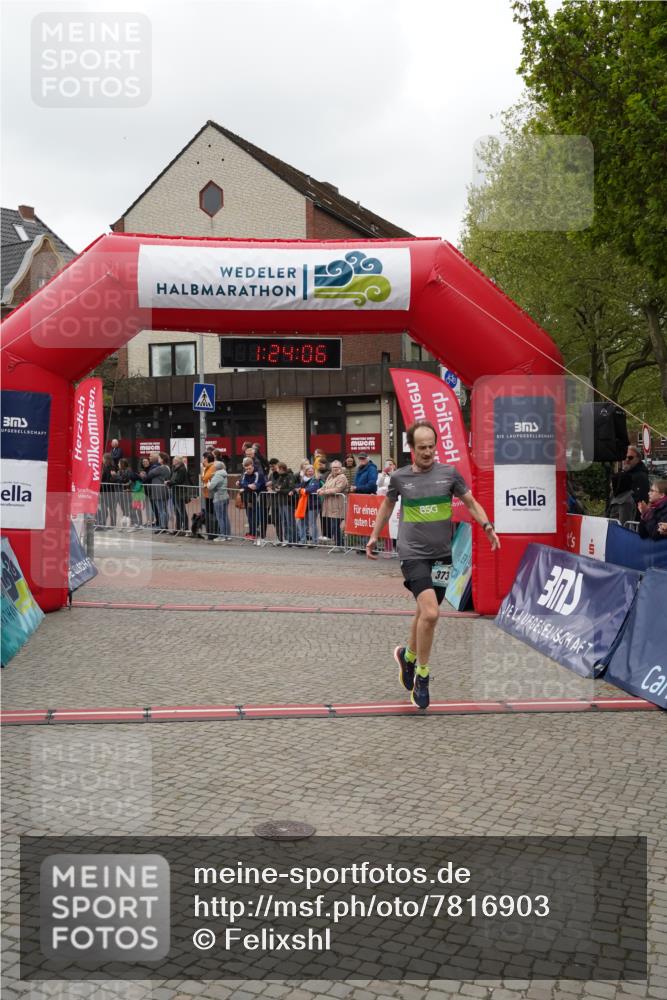 04.05.2025 - 8. Wedeler Halbmarathon Felixshl http://msf.ph/oto/7816903 04.05.2025 11:24:04 Ziel 373, 993 meine-sportfotos.de