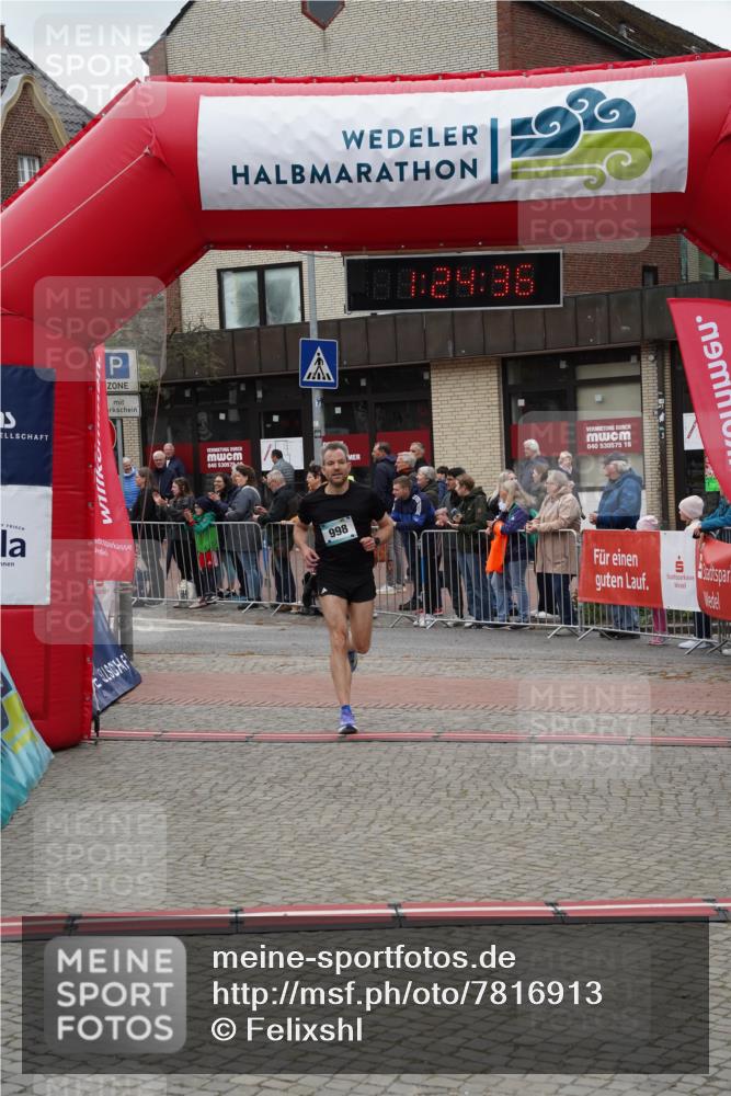 04.05.2025 - 8. Wedeler Halbmarathon Felixshl http://msf.ph/oto/7816913 04.05.2025 11:24:34 Ziel 998 meine-sportfotos.de