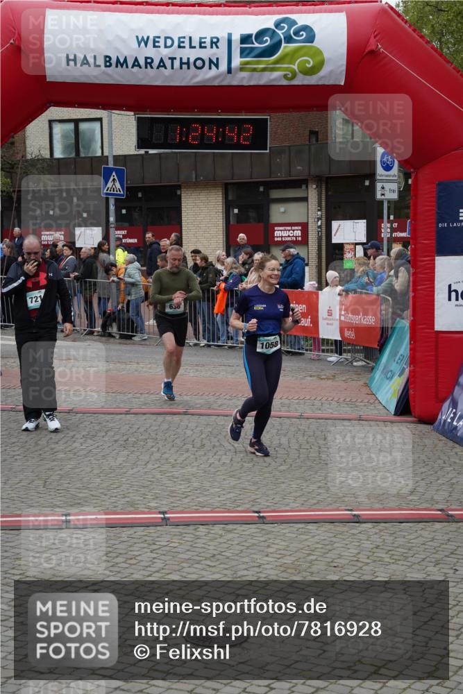 04.05.2025 - 8. Wedeler Halbmarathon Felixshl http://msf.ph/oto/7816928 04.05.2025 11:24:40 Ziel 638, 721, 827, 998, 1058, 1199 meine-sportfotos.de