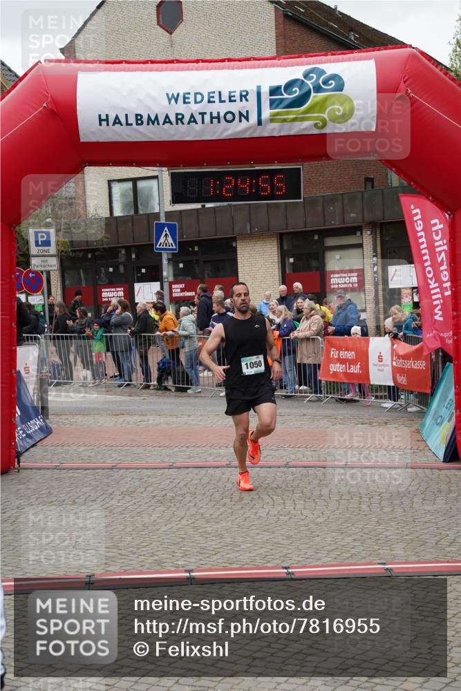 04.05.2025 - 8. Wedeler Halbmarathon Felixshl http://msf.ph/oto/7816955 04.05.2025 11:24:53 Ziel 416, 1050, 1126 meine-sportfotos.de