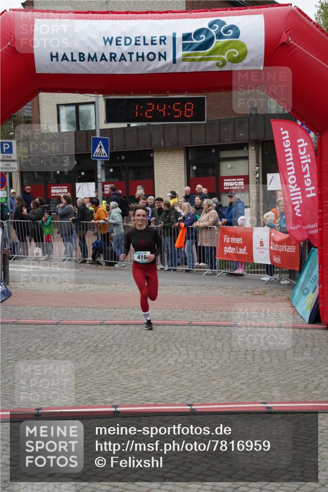 04.05.2025 - 8. Wedeler Halbmarathon Felixshl http://msf.ph/oto/7816959 04.05.2025 11:24:56 Ziel 416, 1050, 1126 meine-sportfotos.de