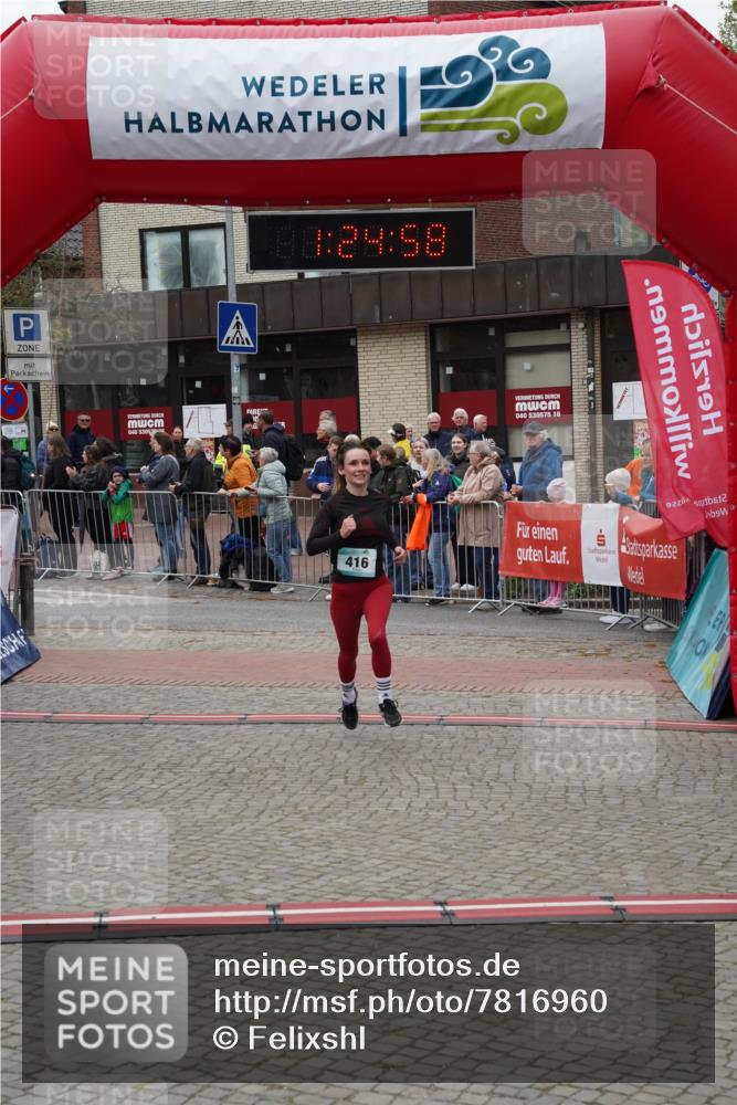 04.05.2025 - 8. Wedeler Halbmarathon Felixshl http://msf.ph/oto/7816960 04.05.2025 11:24:56 Ziel 416, 1050, 1126 meine-sportfotos.de