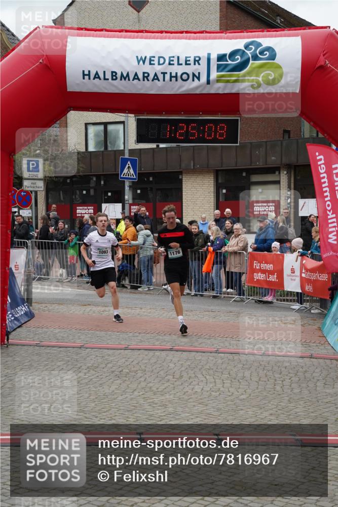 04.05.2025 - 8. Wedeler Halbmarathon Felixshl http://msf.ph/oto/7816967 04.05.2025 11:25:06 Ziel 1093, 1176 meine-sportfotos.de