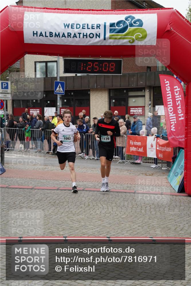 04.05.2025 - 8. Wedeler Halbmarathon Felixshl http://msf.ph/oto/7816971 04.05.2025 11:25:06 Ziel 1093, 1176 meine-sportfotos.de