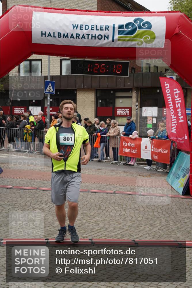 04.05.2025 - 8. Wedeler Halbmarathon Felixshl http://msf.ph/oto/7817051 04.05.2025 11:26:16 Ziel 801, 825, 978 meine-sportfotos.de