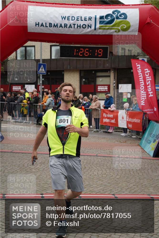 04.05.2025 - 8. Wedeler Halbmarathon Felixshl http://msf.ph/oto/7817055 04.05.2025 11:26:17 Ziel 801, 825, 978 meine-sportfotos.de