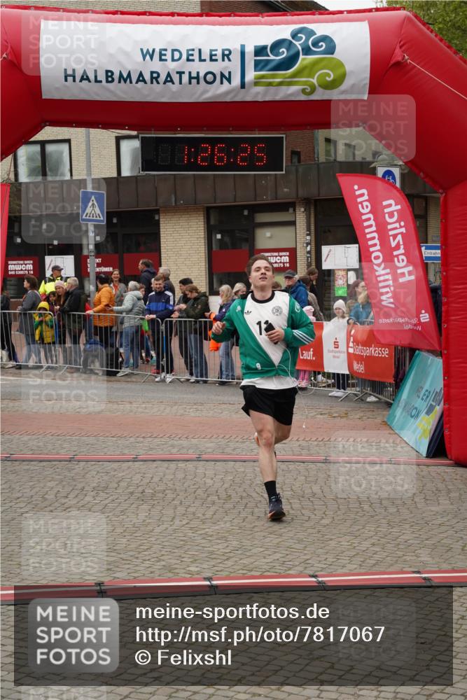 04.05.2025 - 8. Wedeler Halbmarathon Felixshl http://msf.ph/oto/7817067 04.05.2025 11:26:23 Ziel 482, 485, 923 meine-sportfotos.de