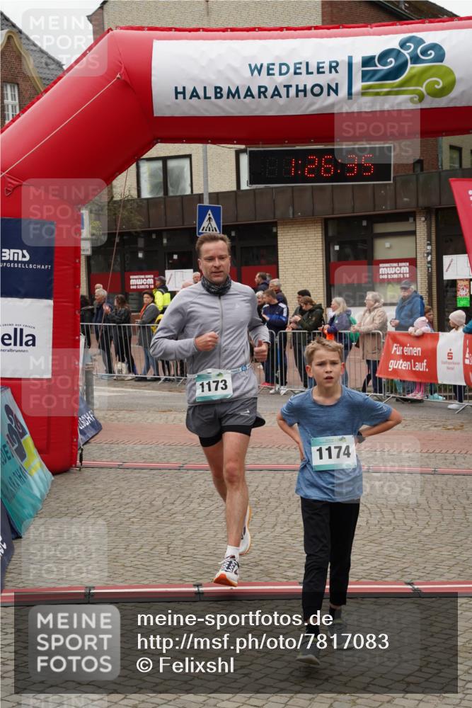 04.05.2025 - 8. Wedeler Halbmarathon Felixshl http://msf.ph/oto/7817083 04.05.2025 11:26:33 Ziel 957, 1173, 1174, 1188 meine-sportfotos.de