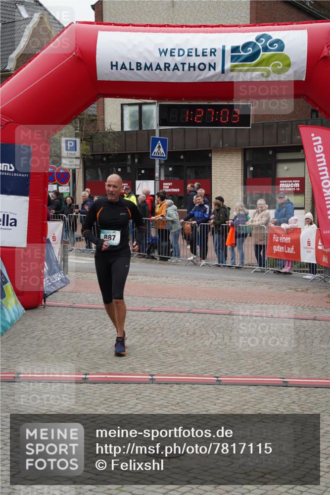04.05.2025 - 8. Wedeler Halbmarathon Felixshl http://msf.ph/oto/7817115 04.05.2025 11:27:01 Ziel 887, 1100 meine-sportfotos.de