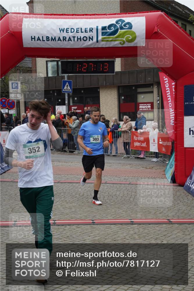 04.05.2025 - 8. Wedeler Halbmarathon Felixshl http://msf.ph/oto/7817127 04.05.2025 11:27:11 Ziel 303, 352 meine-sportfotos.de
