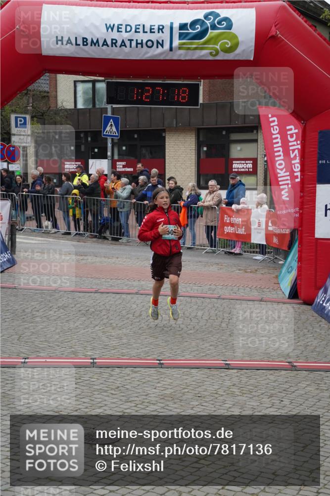 04.05.2025 - 8. Wedeler Halbmarathon Felixshl http://msf.ph/oto/7817136 04.05.2025 11:27:16 Ziel 303, 352, 509, 1038 meine-sportfotos.de