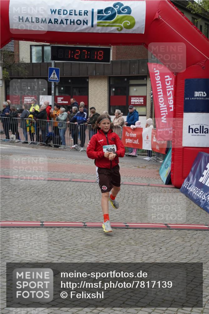 04.05.2025 - 8. Wedeler Halbmarathon Felixshl http://msf.ph/oto/7817139 04.05.2025 11:27:16 Ziel 303, 352, 509, 1038 meine-sportfotos.de