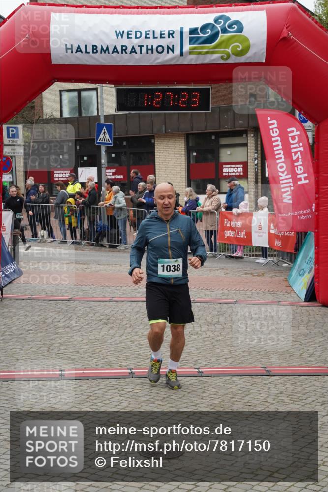 04.05.2025 - 8. Wedeler Halbmarathon Felixshl http://msf.ph/oto/7817150 04.05.2025 11:27:21 Ziel 509, 1038, 1198, 1201 meine-sportfotos.de