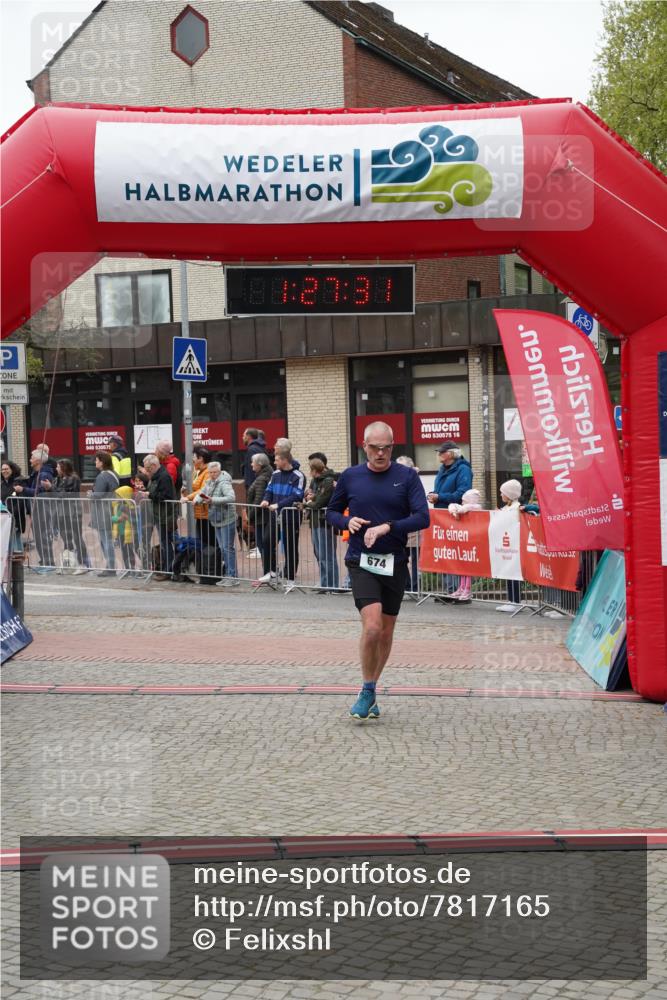 04.05.2025 - 8. Wedeler Halbmarathon Felixshl http://msf.ph/oto/7817165 04.05.2025 11:27:29 Ziel 674, 705, 1198, 1201 meine-sportfotos.de