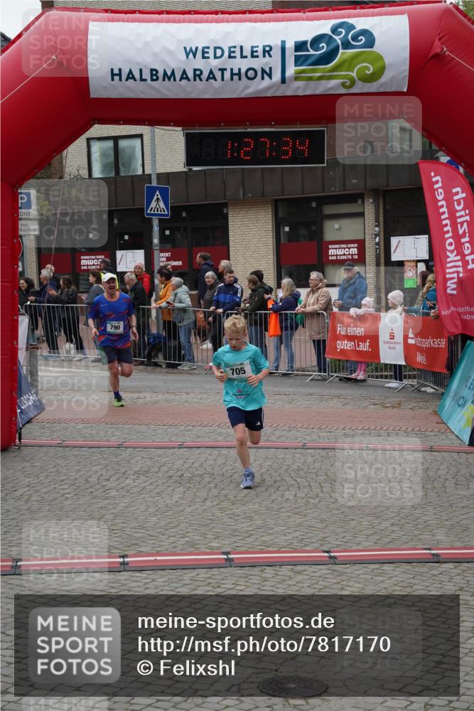 04.05.2025 - 8. Wedeler Halbmarathon Felixshl http://msf.ph/oto/7817170 04.05.2025 11:27:32 Ziel 674, 705, 790 meine-sportfotos.de