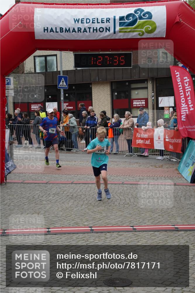 04.05.2025 - 8. Wedeler Halbmarathon Felixshl http://msf.ph/oto/7817171 04.05.2025 11:27:33 Ziel 674, 705, 790 meine-sportfotos.de