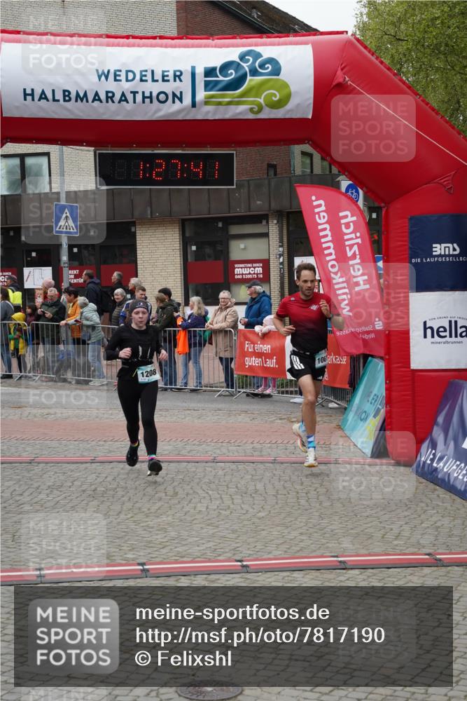 04.05.2025 - 8. Wedeler Halbmarathon Felixshl http://msf.ph/oto/7817190 04.05.2025 11:27:39 Ziel 790, 862, 1081, 1208 meine-sportfotos.de