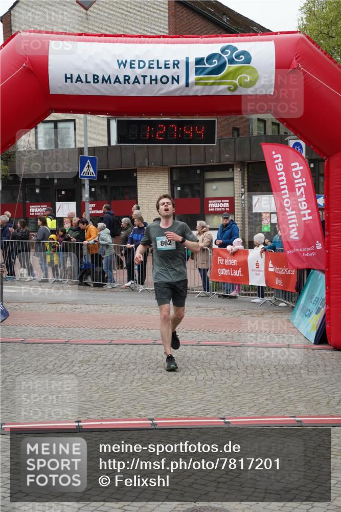 04.05.2025 - 8. Wedeler Halbmarathon Felixshl http://msf.ph/oto/7817201 04.05.2025 11:27:42 Ziel 862, 1081, 1208 meine-sportfotos.de