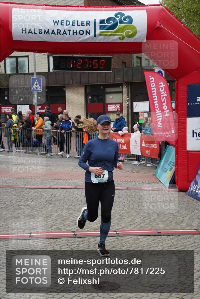 04.05.2025 - 8. Wedeler Halbmarathon Felixshl http://msf.ph/oto/7817225 04.05.2025 11:27:57 Ziel 867 meine-sportfotos.de