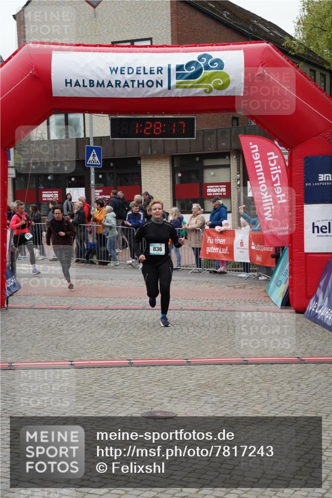 04.05.2025 - 8. Wedeler Halbmarathon Felixshl http://msf.ph/oto/7817243 04.05.2025 11:28:15 Ziel 372, 836, 1195 meine-sportfotos.de