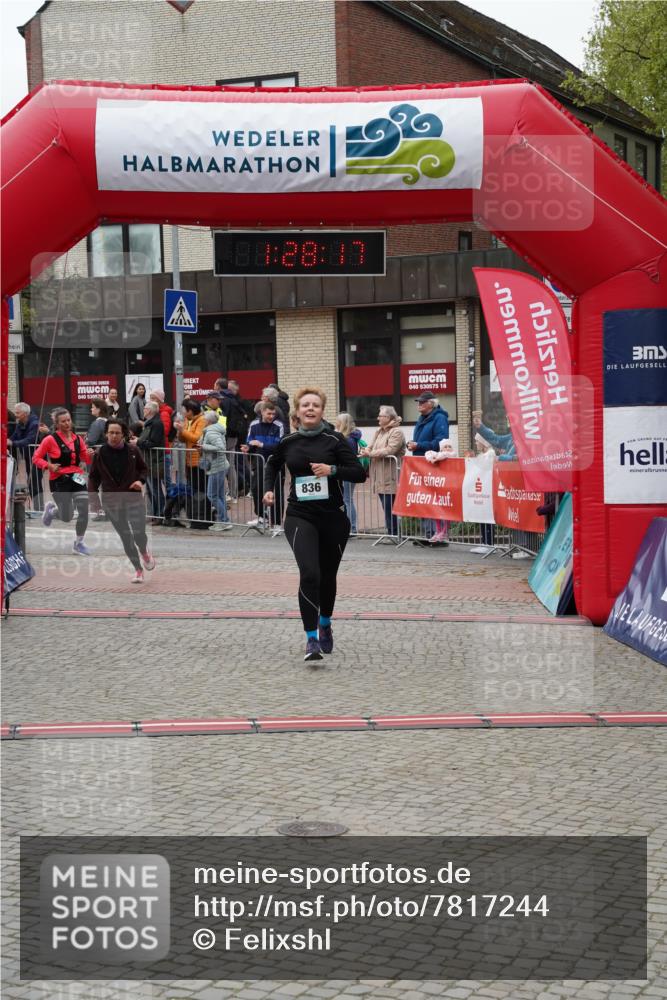 04.05.2025 - 8. Wedeler Halbmarathon Felixshl http://msf.ph/oto/7817244 04.05.2025 11:28:15 Ziel 372, 836, 1195 meine-sportfotos.de