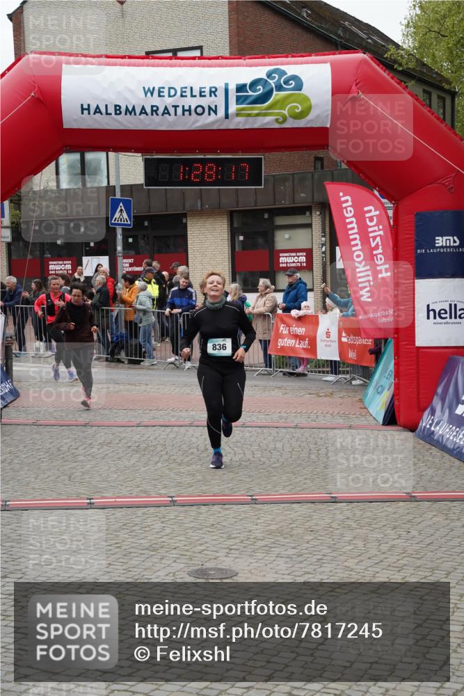 04.05.2025 - 8. Wedeler Halbmarathon Felixshl http://msf.ph/oto/7817245 04.05.2025 11:28:15 Ziel 372, 836, 1195 meine-sportfotos.de