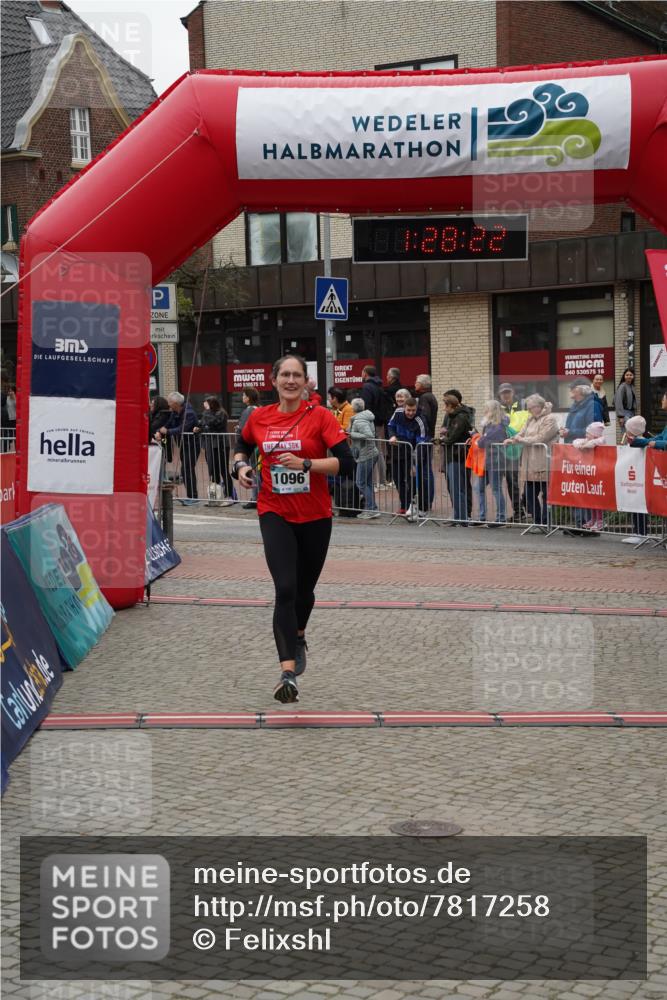 04.05.2025 - 8. Wedeler Halbmarathon Felixshl http://msf.ph/oto/7817258 04.05.2025 11:28:20 Ziel 372, 836, 1096, 1195 meine-sportfotos.de
