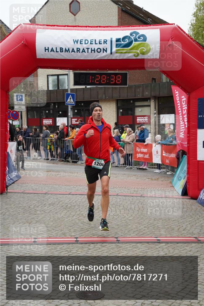 04.05.2025 - 8. Wedeler Halbmarathon Felixshl http://msf.ph/oto/7817271 04.05.2025 11:28:36 Ziel 227, 1204 meine-sportfotos.de