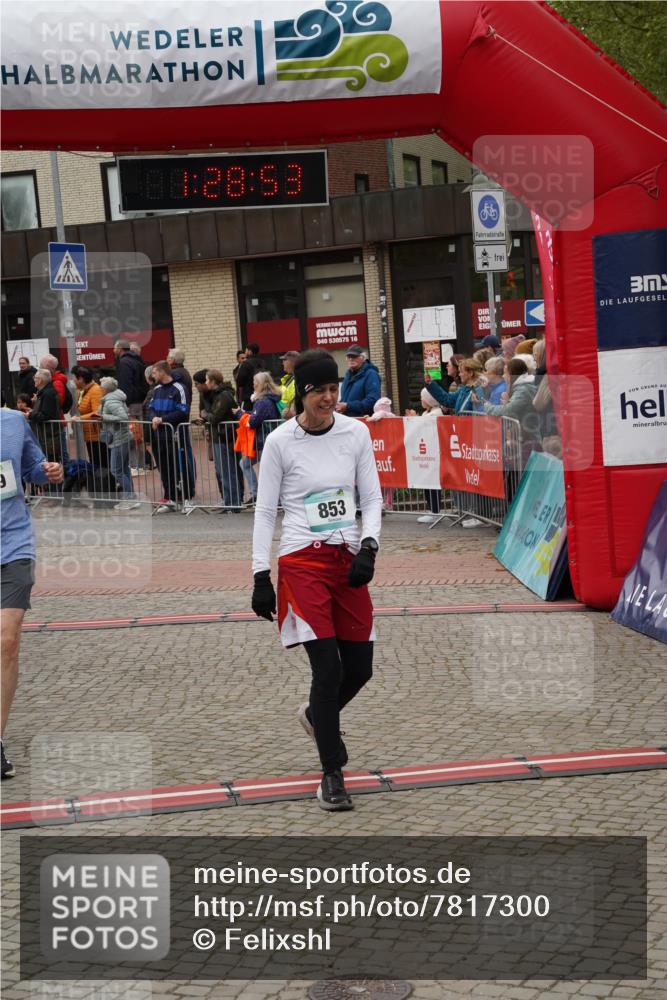 04.05.2025 - 8. Wedeler Halbmarathon Felixshl http://msf.ph/oto/7817300 04.05.2025 11:28:51 Ziel 159, 853 meine-sportfotos.de