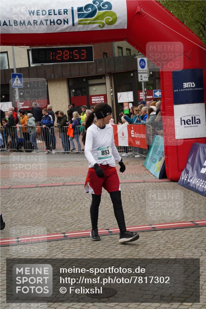 04.05.2025 - 8. Wedeler Halbmarathon Felixshl http://msf.ph/oto/7817302 04.05.2025 11:28:51 Ziel 159, 853 meine-sportfotos.de