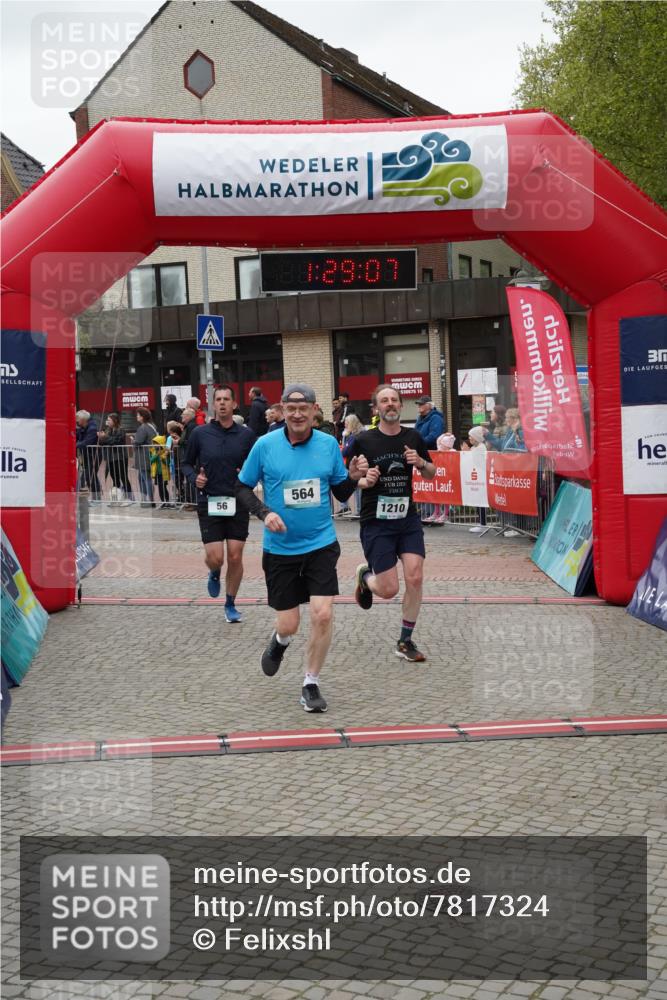 04.05.2025 - 8. Wedeler Halbmarathon Felixshl http://msf.ph/oto/7817324 04.05.2025 11:29:05 Ziel 56, 484, 564, 924, 1139, 1210 meine-sportfotos.de