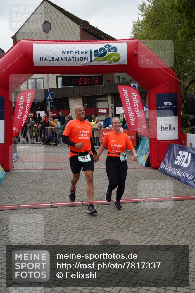 04.05.2025 - 8. Wedeler Halbmarathon Felixshl http://msf.ph/oto/7817337 04.05.2025 11:29:11 Ziel 56, 783, 784, 1203 meine-sportfotos.de
