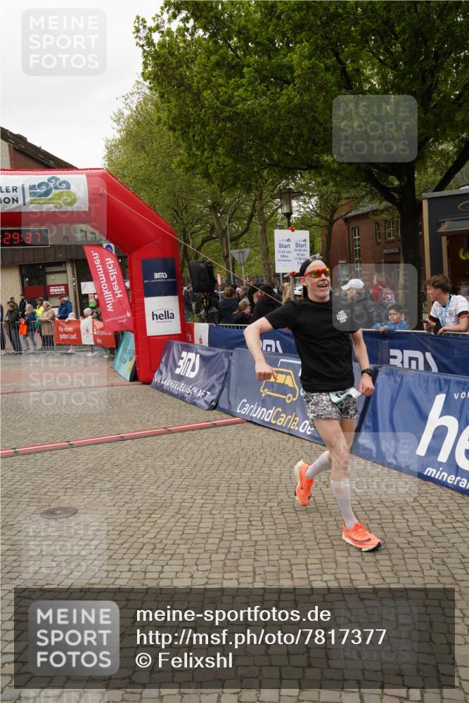04.05.2025 - 8. Wedeler Halbmarathon Felixshl http://msf.ph/oto/7817377 04.05.2025 11:29:35 Ziel 188, 642, 963, 969 meine-sportfotos.de