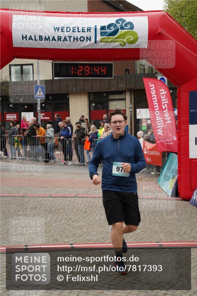 04.05.2025 - 8. Wedeler Halbmarathon Felixshl http://msf.ph/oto/7817393 04.05.2025 11:29:42 Ziel 969, 973 meine-sportfotos.de