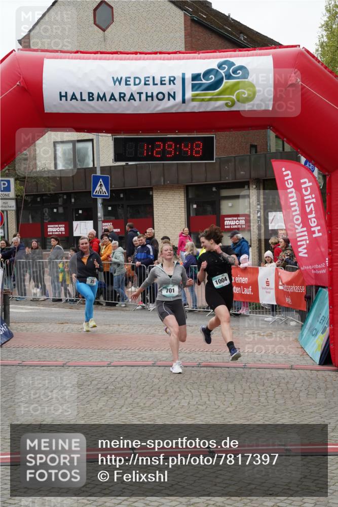 04.05.2025 - 8. Wedeler Halbmarathon Felixshl http://msf.ph/oto/7817397 04.05.2025 11:29:46 Ziel 23, 701, 973, 1004 meine-sportfotos.de