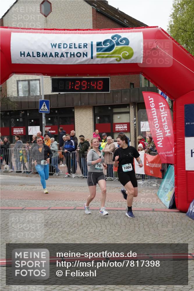 04.05.2025 - 8. Wedeler Halbmarathon Felixshl http://msf.ph/oto/7817398 04.05.2025 11:29:46 Ziel 23, 701, 973, 1004 meine-sportfotos.de