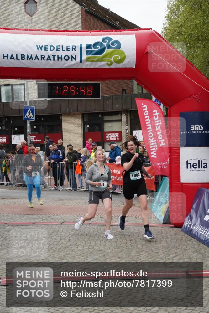 04.05.2025 - 8. Wedeler Halbmarathon Felixshl http://msf.ph/oto/7817399 04.05.2025 11:29:46 Ziel 23, 701, 973, 1004 meine-sportfotos.de