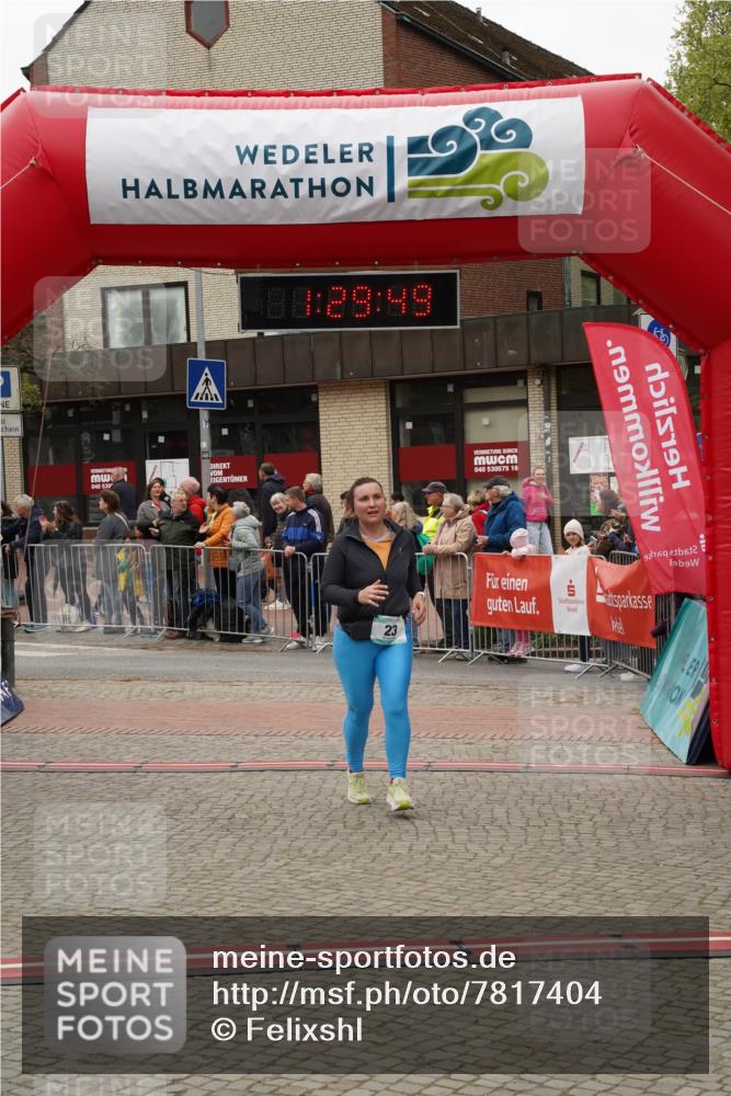 04.05.2025 - 8. Wedeler Halbmarathon Felixshl http://msf.ph/oto/7817404 04.05.2025 11:29:47 Ziel 23, 701, 973, 1004 meine-sportfotos.de