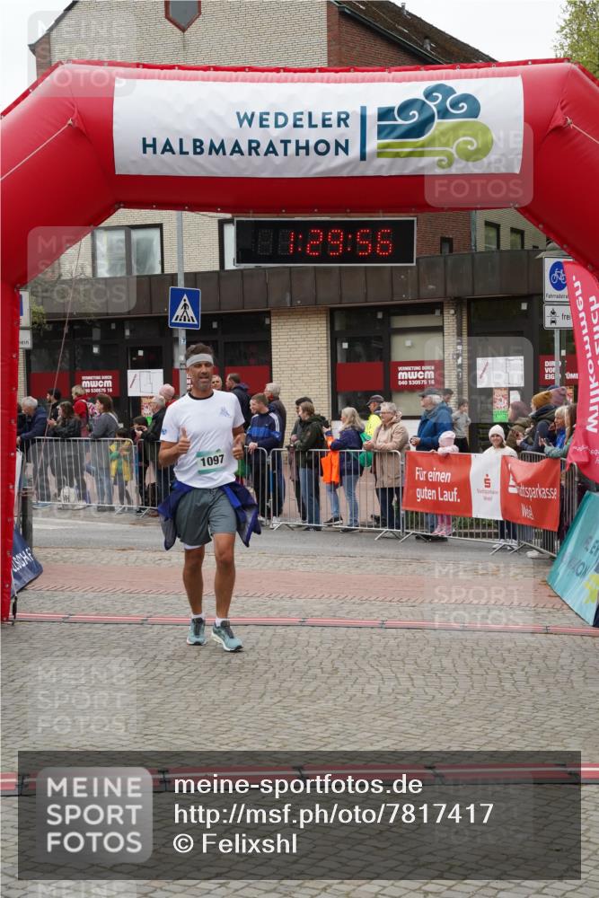 04.05.2025 - 8. Wedeler Halbmarathon Felixshl http://msf.ph/oto/7817417 04.05.2025 11:29:54 Ziel 1097 meine-sportfotos.de