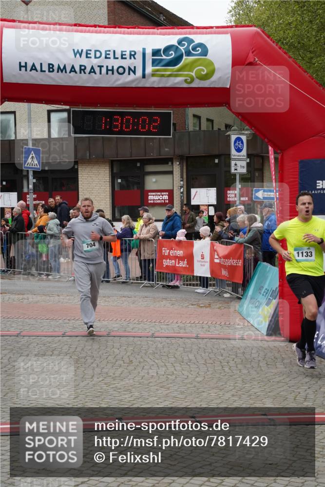 04.05.2025 - 8. Wedeler Halbmarathon Felixshl http://msf.ph/oto/7817429 04.05.2025 11:30:00 Ziel 704, 1097, 1133 meine-sportfotos.de