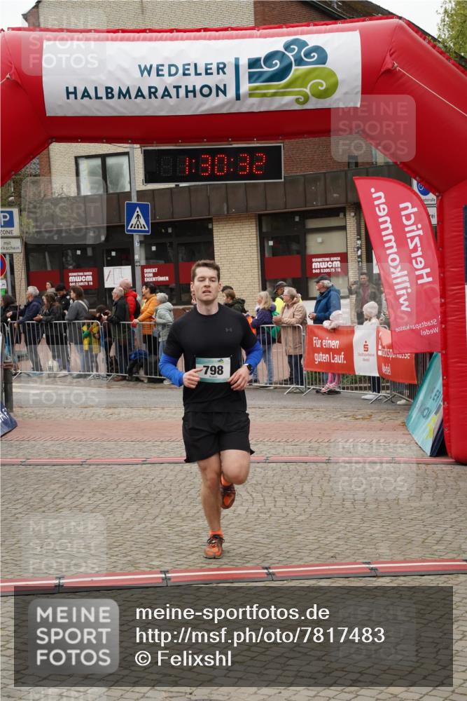 04.05.2025 - 8. Wedeler Halbmarathon Felixshl http://msf.ph/oto/7817483 04.05.2025 11:30:30 Ziel 798, 929 meine-sportfotos.de