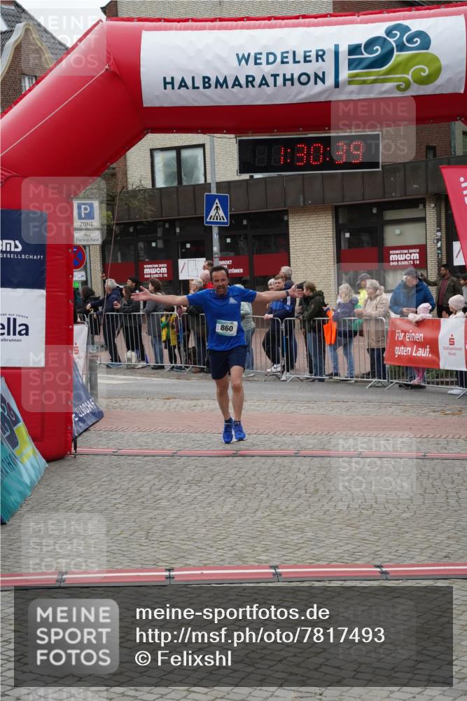 04.05.2025 - 8. Wedeler Halbmarathon Felixshl http://msf.ph/oto/7817493 04.05.2025 11:30:37 Ziel 846, 860 meine-sportfotos.de