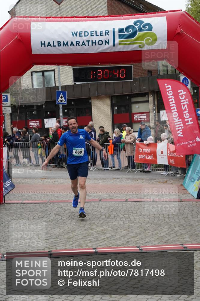 04.05.2025 - 8. Wedeler Halbmarathon Felixshl http://msf.ph/oto/7817498 04.05.2025 11:30:38 Ziel 846, 860 meine-sportfotos.de