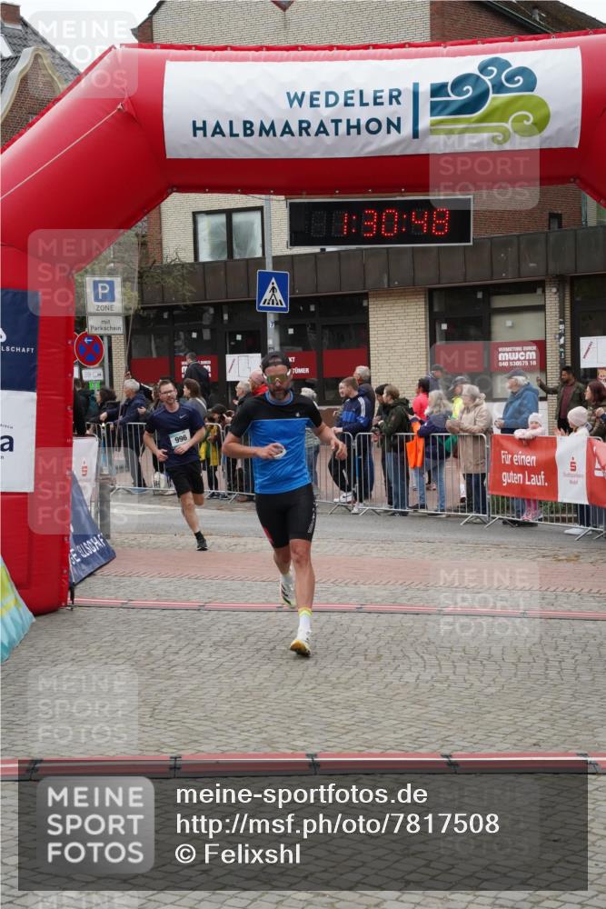 04.05.2025 - 8. Wedeler Halbmarathon Felixshl http://msf.ph/oto/7817508 04.05.2025 11:30:46 Ziel 656, 659, 996 meine-sportfotos.de