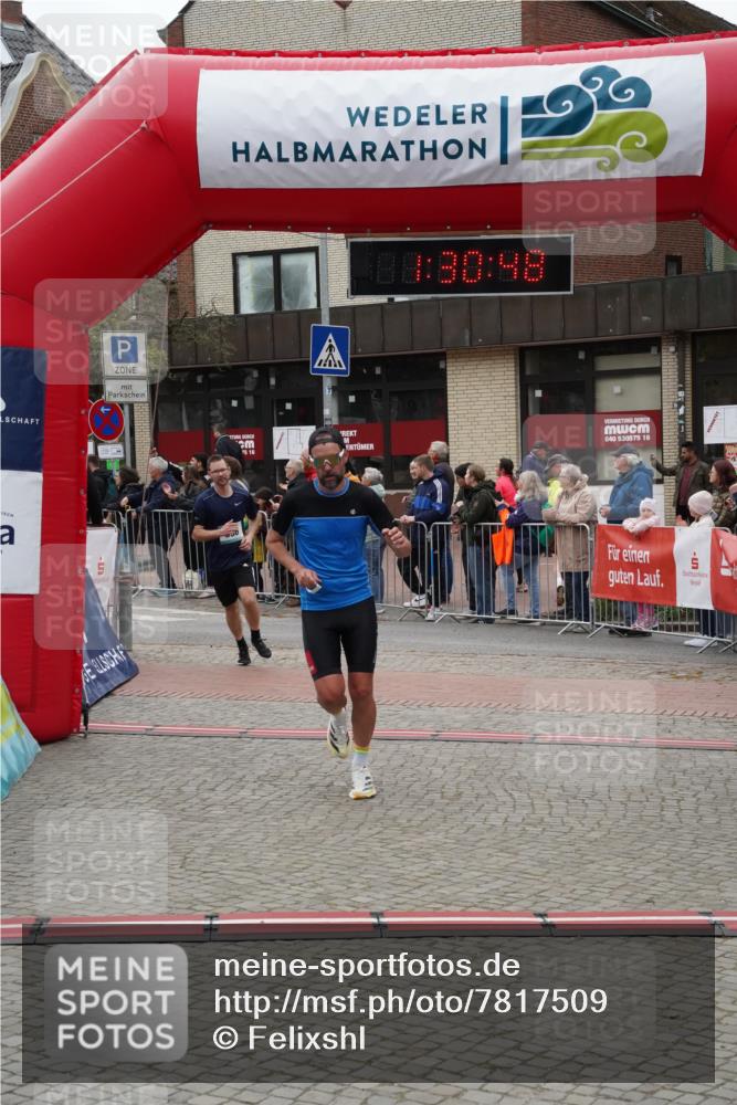 04.05.2025 - 8. Wedeler Halbmarathon Felixshl http://msf.ph/oto/7817509 04.05.2025 11:30:46 Ziel 656, 659, 996 meine-sportfotos.de