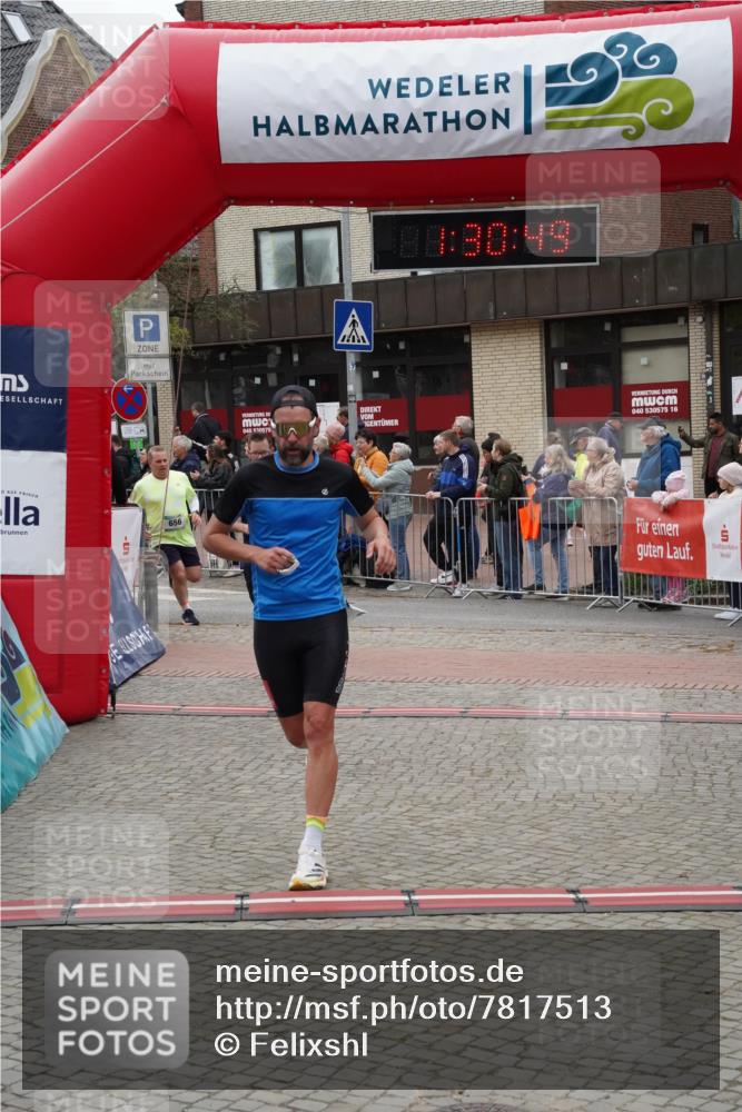 04.05.2025 - 8. Wedeler Halbmarathon Felixshl http://msf.ph/oto/7817513 04.05.2025 11:30:47 Ziel 656, 659, 996 meine-sportfotos.de